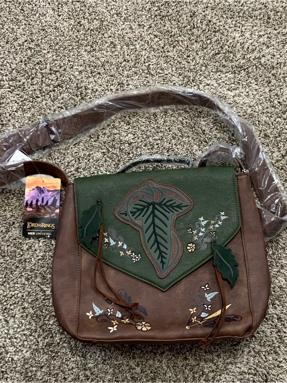 The Lord Of The Rings Lorien Leaf Messenger Bag. NWT
